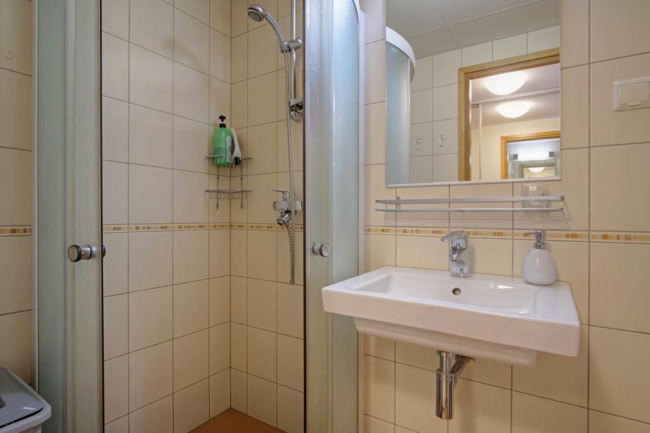 Studio Apartment In Quiet Heart Of Everything Ταλίν Εξωτερικό φωτογραφία